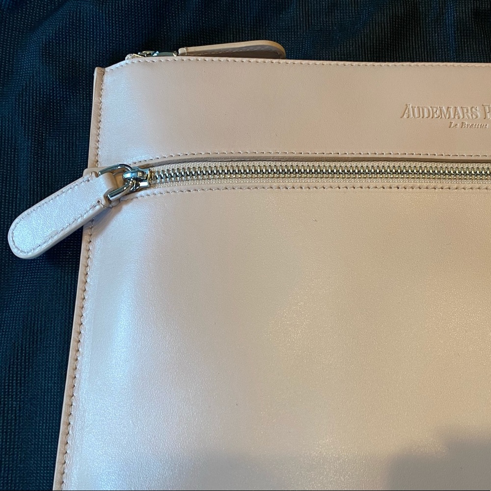 NWOT: AUDEMARS PIGUET: Leather Folio Case - Picture 7 of 9